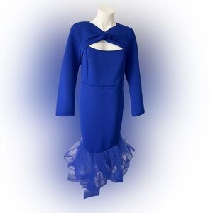 Elegant Blue Dress with Tulle Hem